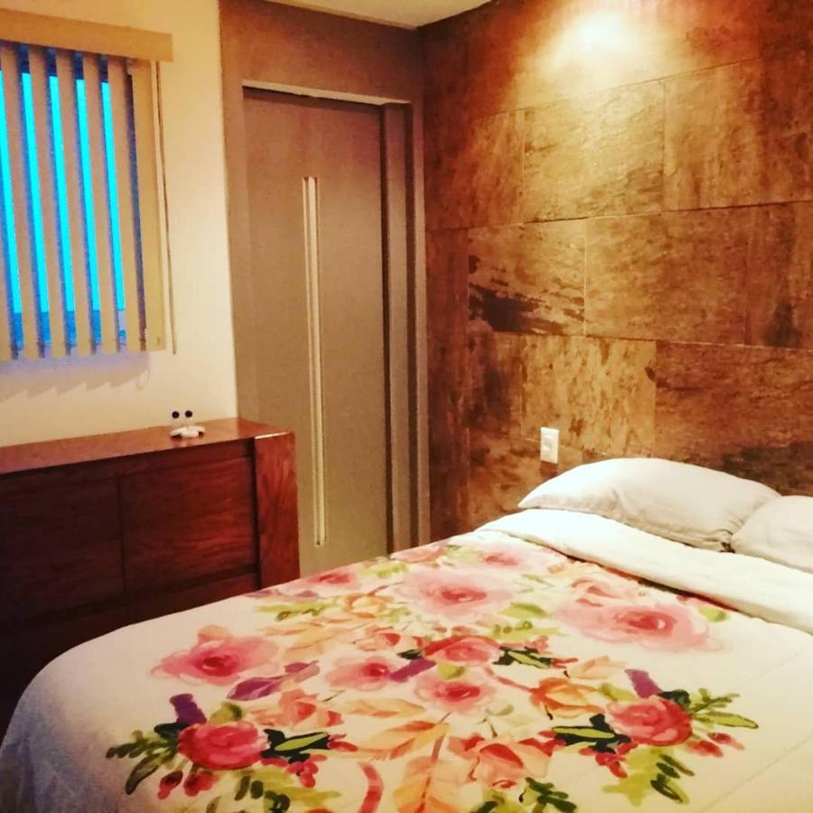 גואדלחארה Pule Pule Hostal Boutique מראה חיצוני תמונה